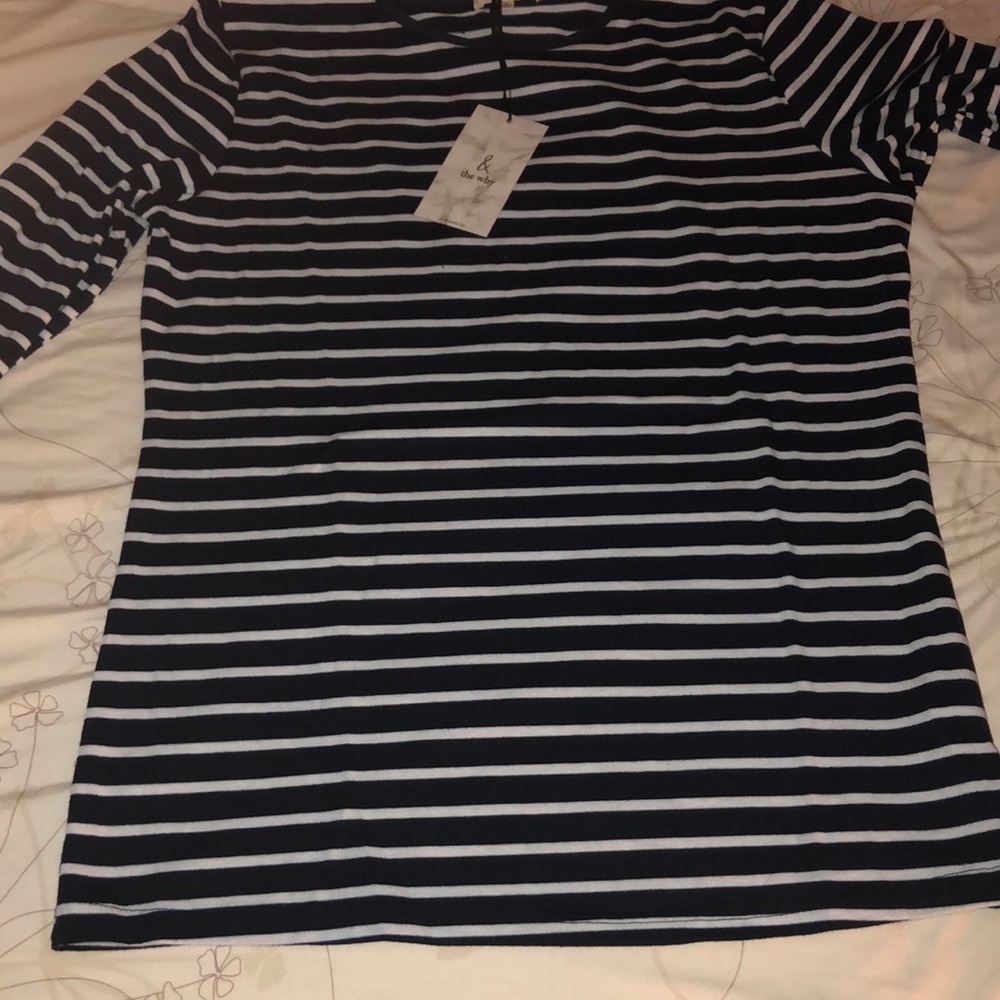 💃LAST ! Gorgeous Bell Sleeve Top - Picture 4 of 4